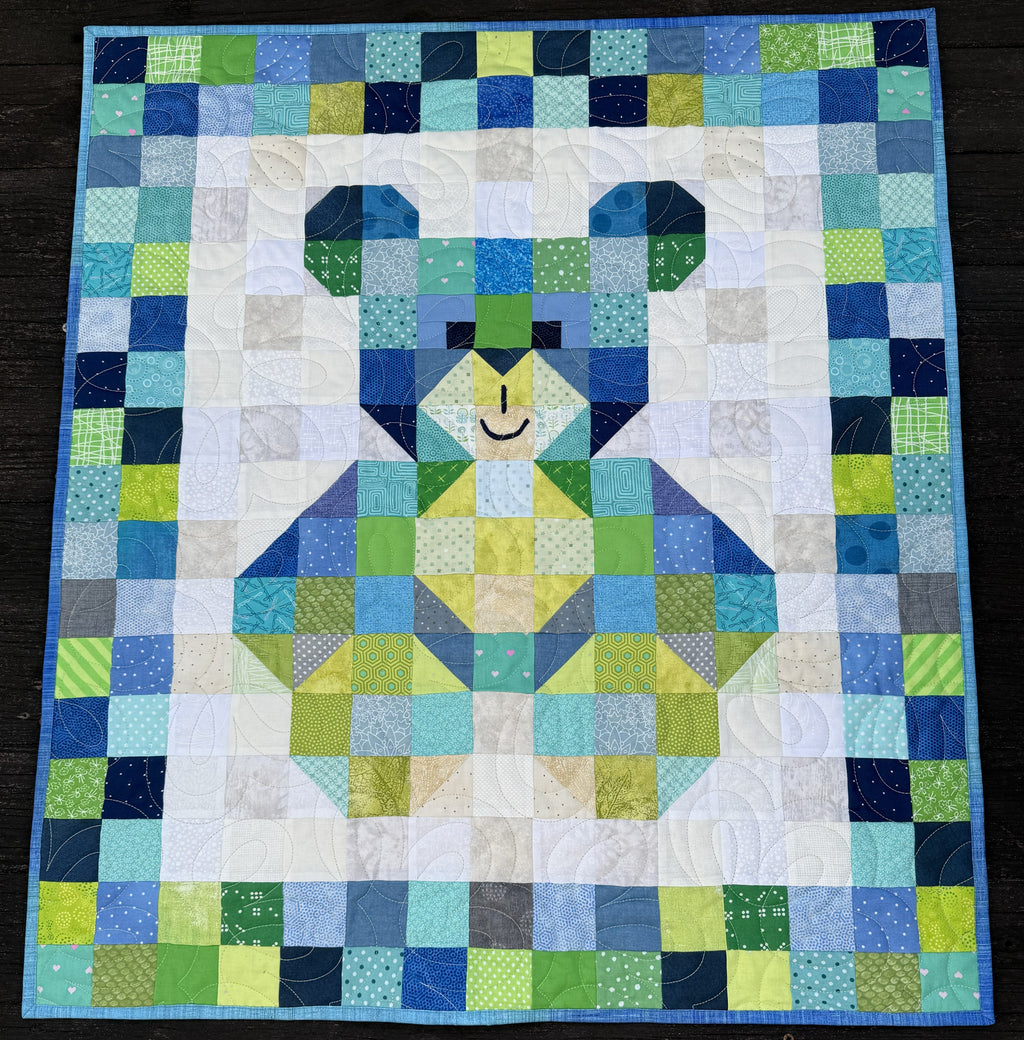 #477 Babyteppe turkis/blå/grønn bamse