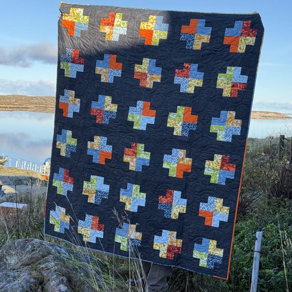 #119 Quiltet slumreteppe "Simply Scrappy"