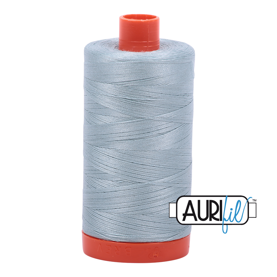 Aurifil-tråd 2847 - Bright grey blue