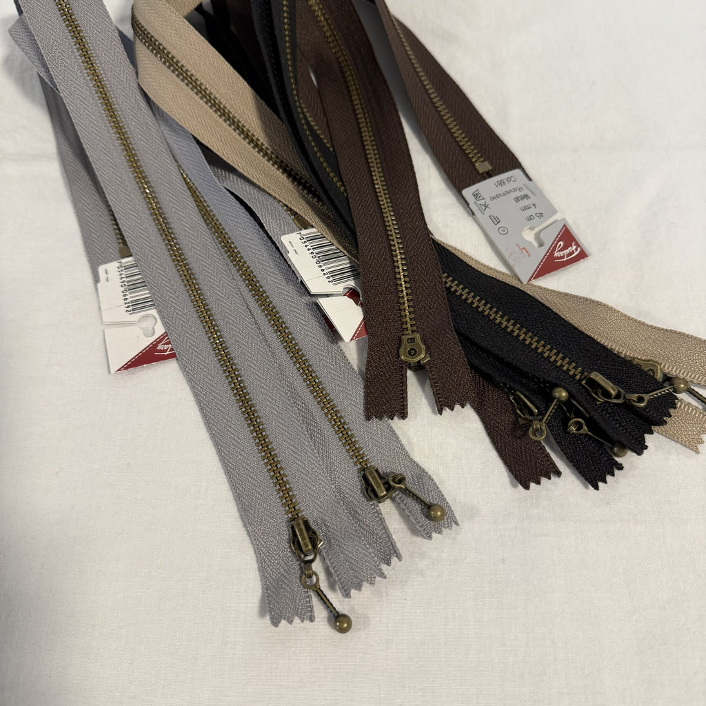 Glidelås 4 mm metall 45 cm