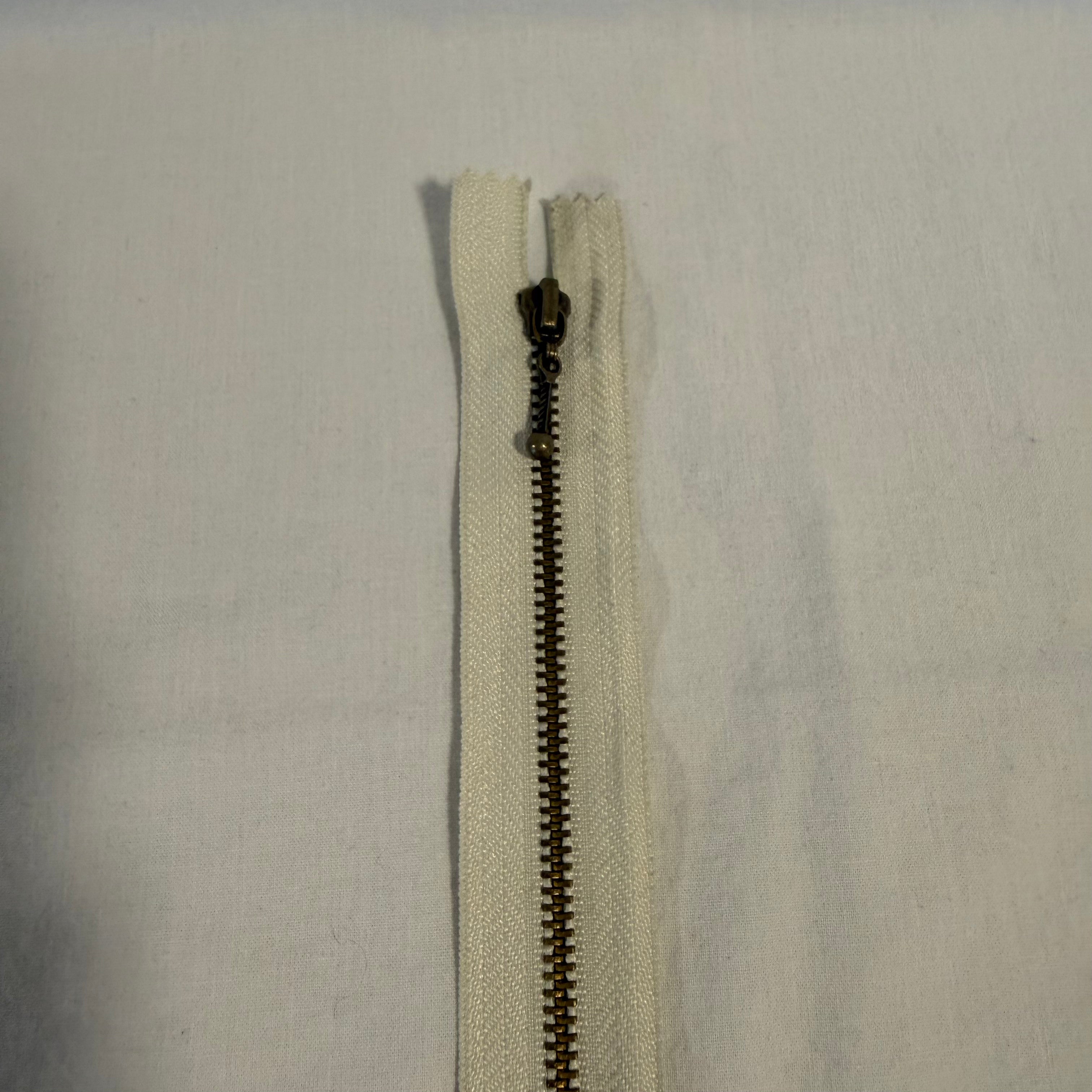 Glidelås 4 mm metall 30 cm